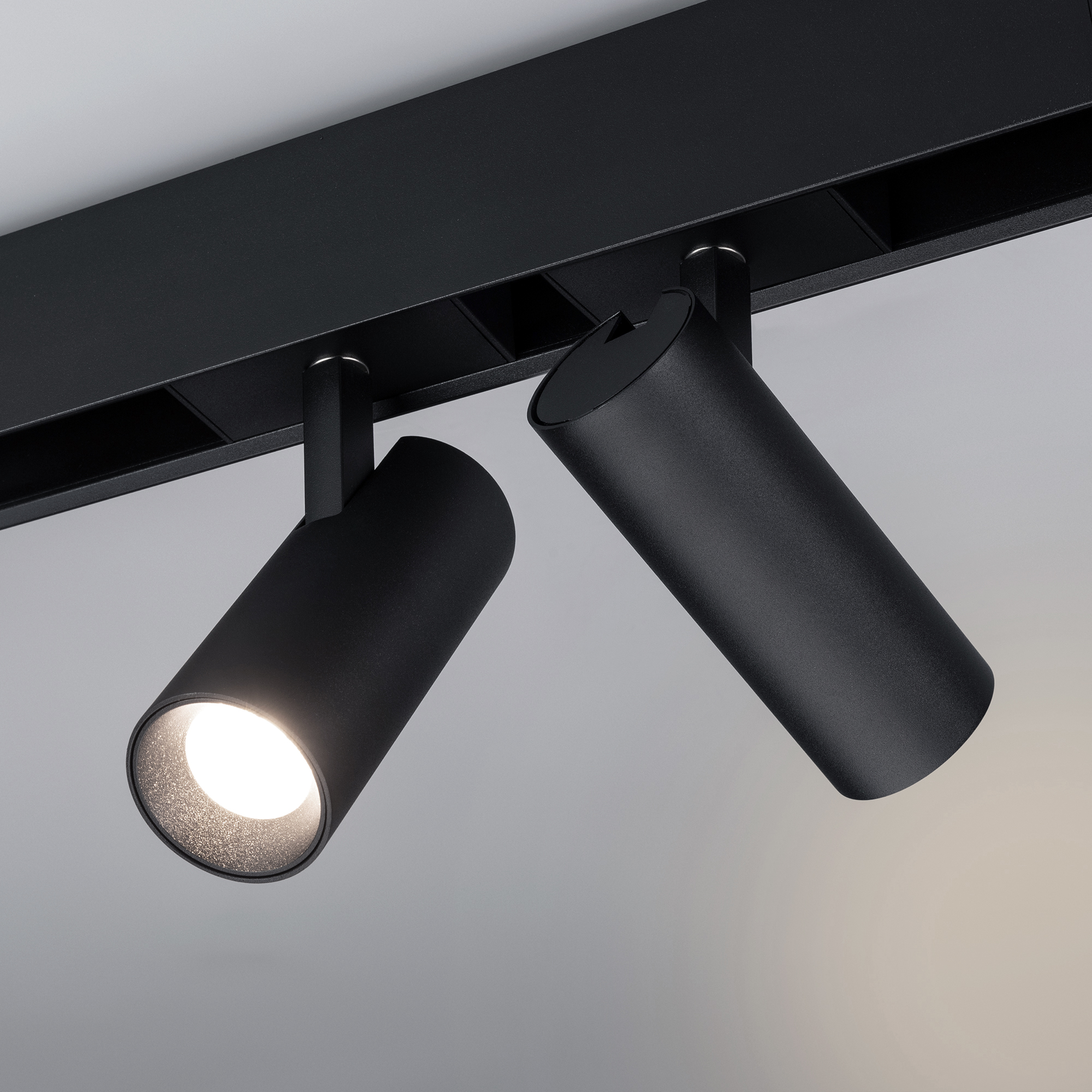 Светильник MAG-SPOT-45-R85-12W Day4000