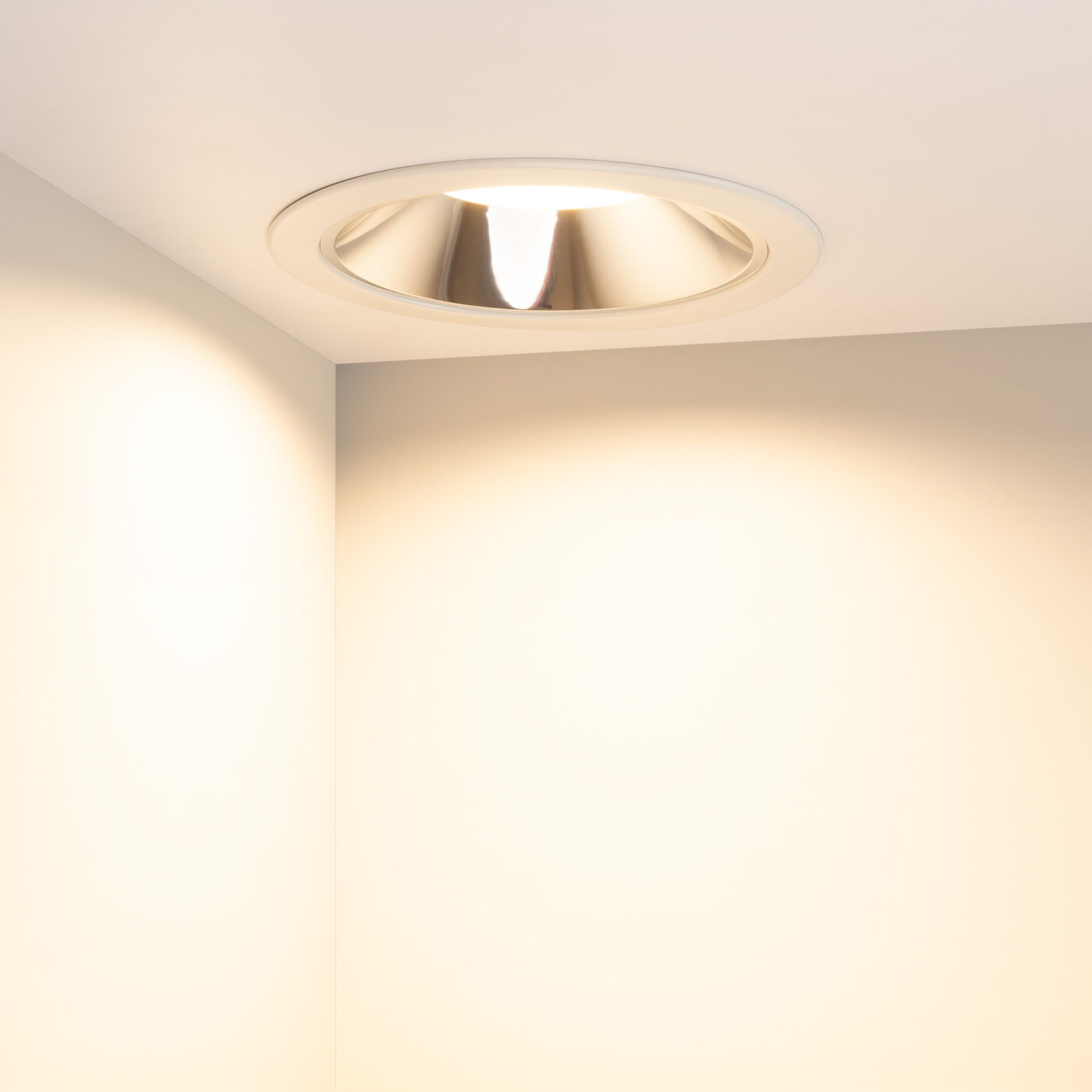 Светильник IM-STORM-R230-35W Day4000-MIX