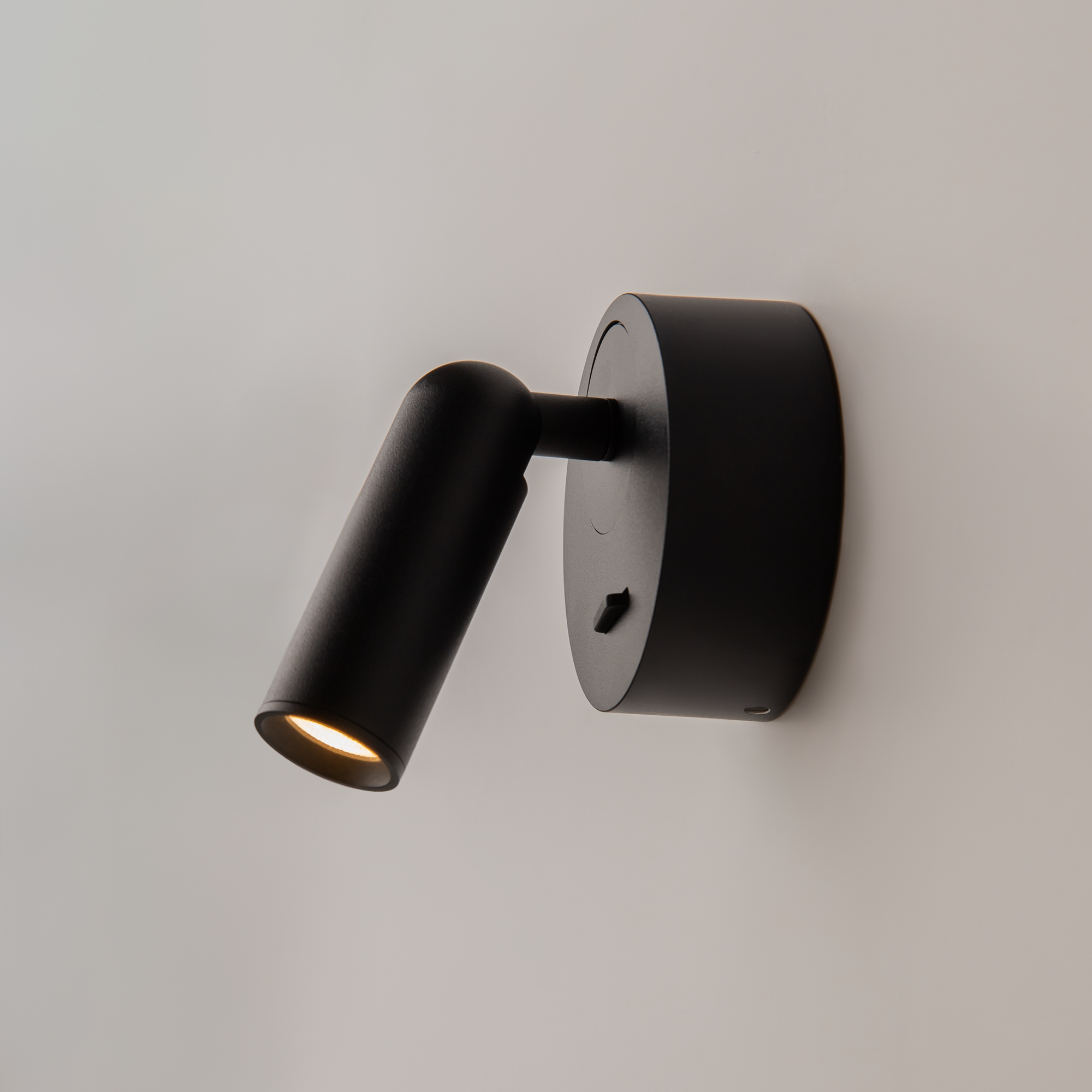 Настенный светильник (бра) Technical C038WL-L3B3K