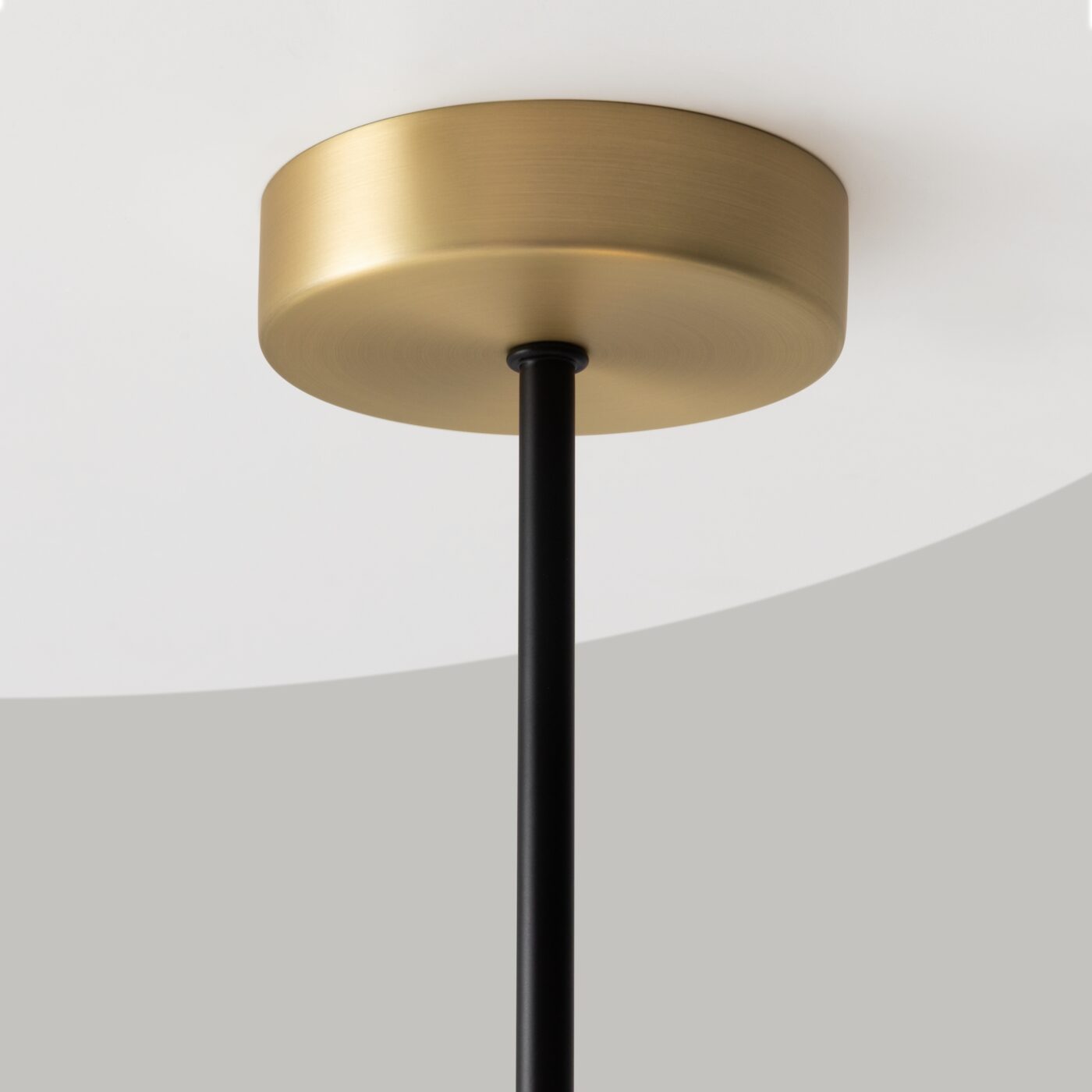 Подвесной светильник Maytoni MOD048PL-02G