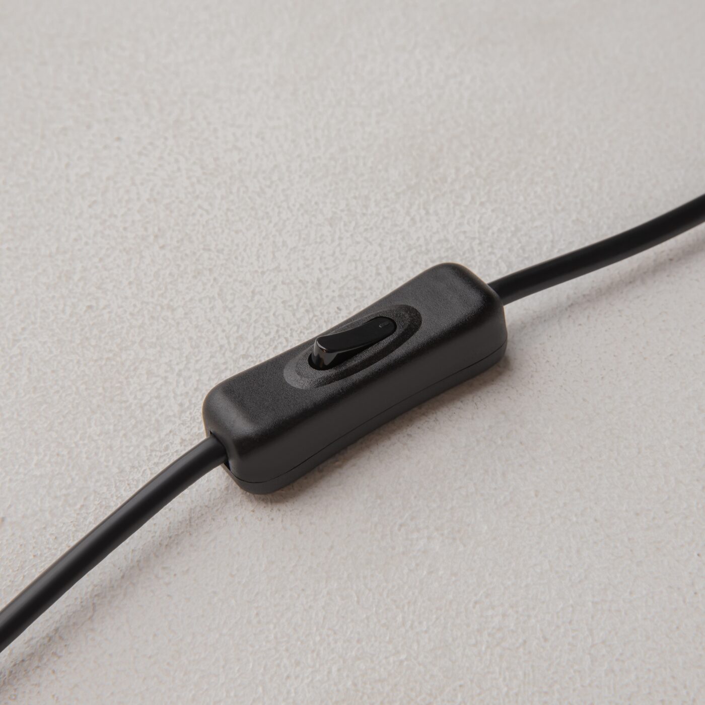 Настольный светильник Maytoni Z012TL-L8B3K